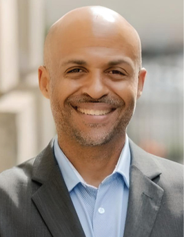 Headshot of Michael Regis